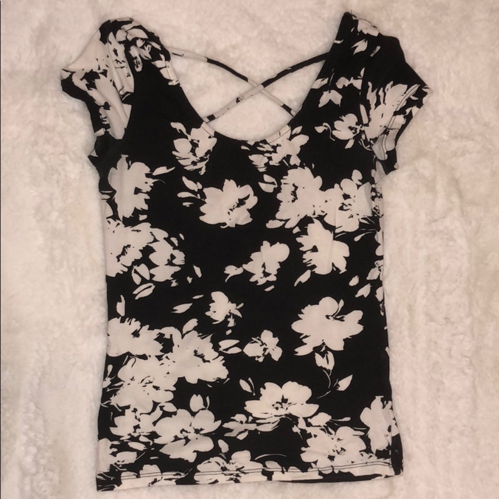 Floral print tee